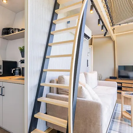 Zako Glamp & Jacuzzi *