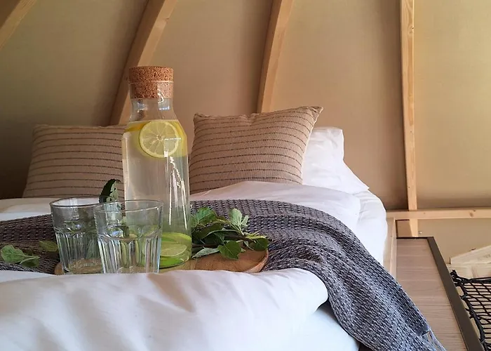 Zako Glamp & Jacuzzi